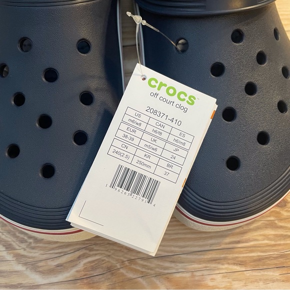 Crocs Off Court Clog - Picture 15 of 16